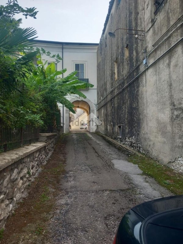 casa indipendente in vendita a Montesarchio