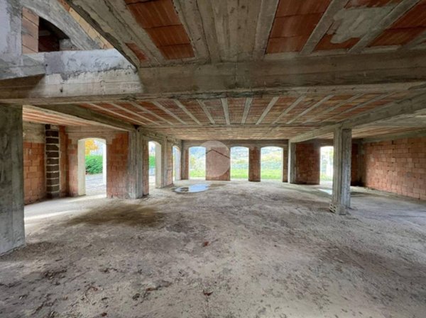 casa indipendente in vendita a Montesarchio