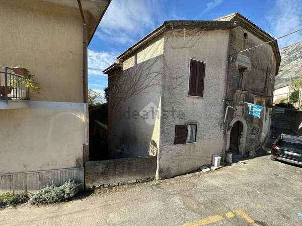 casa indipendente in vendita a Montesarchio in zona Varoni
