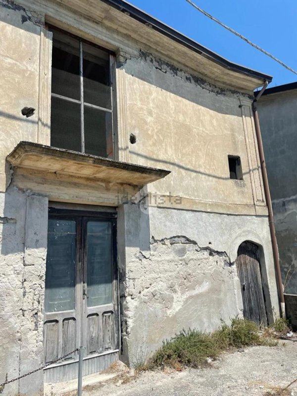 casa semindipendente in vendita a Montesarchio