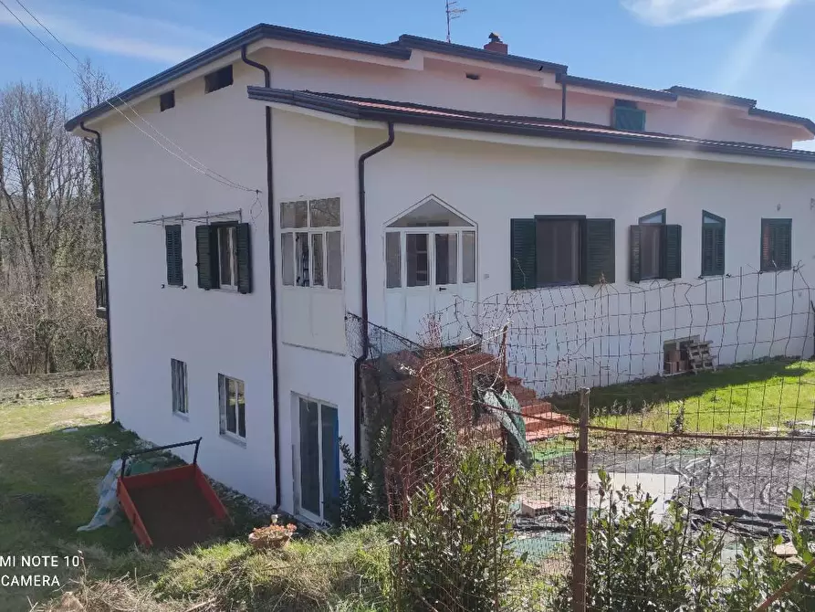 casa indipendente in vendita a Montesarchio in zona Tufara