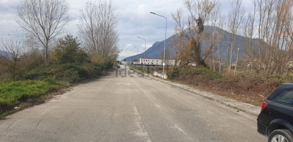 capannone in vendita a Montesarchio