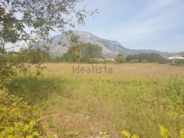 negozio in vendita a Montesarchio