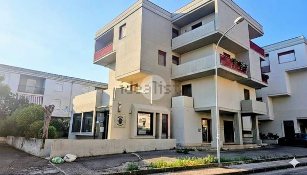 locale commerciale in vendita a Montesarchio