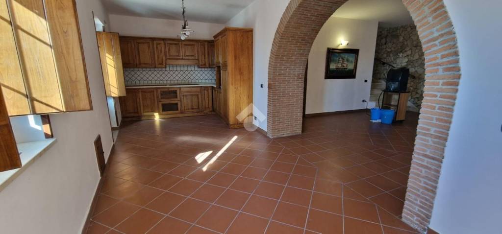 casa indipendente in vendita a Montesarchio