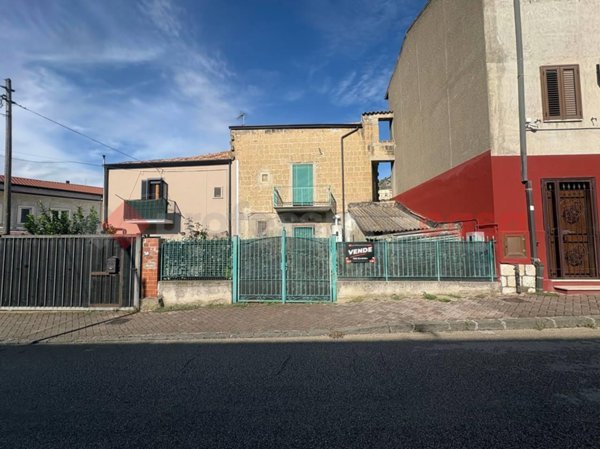 casa indipendente in vendita a Montesarchio