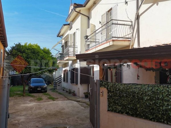 casa indipendente in vendita a Montesarchio
