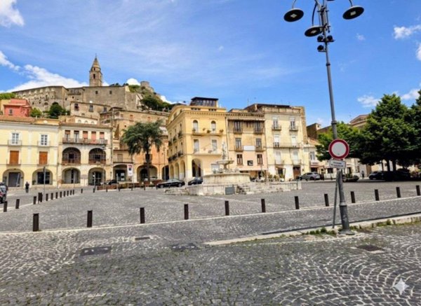 casa indipendente in vendita a Montesarchio