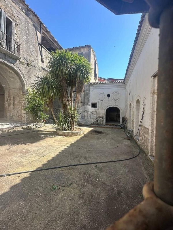 casa indipendente in vendita a Montesarchio