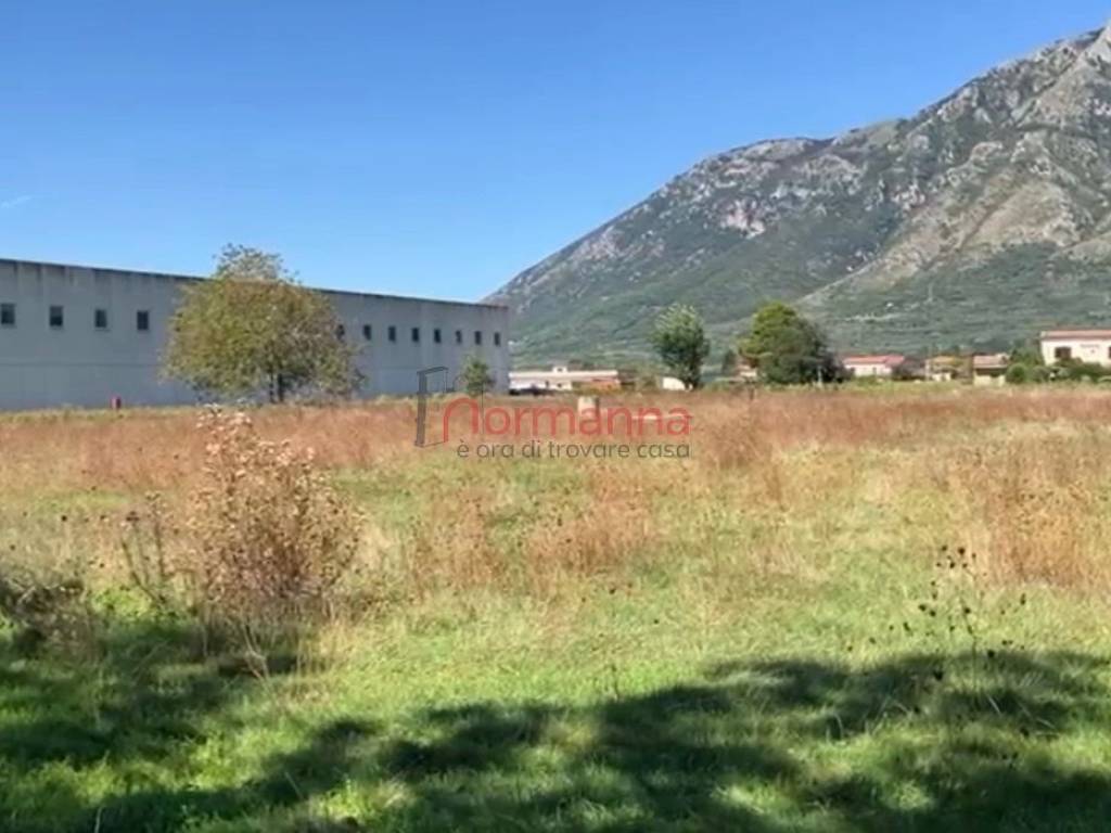 terreno industriale in vendita a Montesarchio