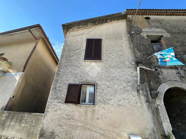 casa indipendente in vendita a Montesarchio in zona Varoni