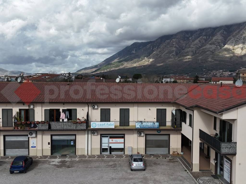 negozio in vendita a Montesarchio