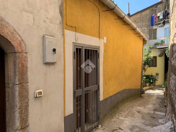 casa indipendente in vendita a Montesarchio