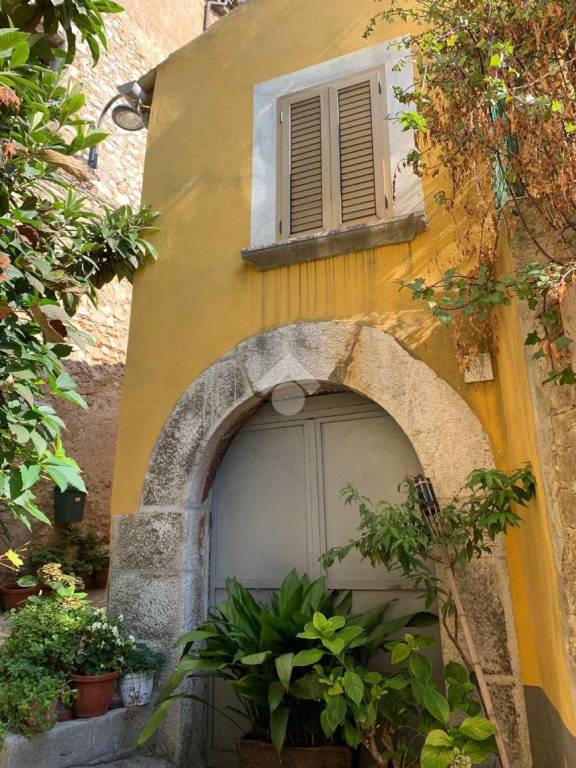 casa indipendente in vendita a Montesarchio in zona Varoni