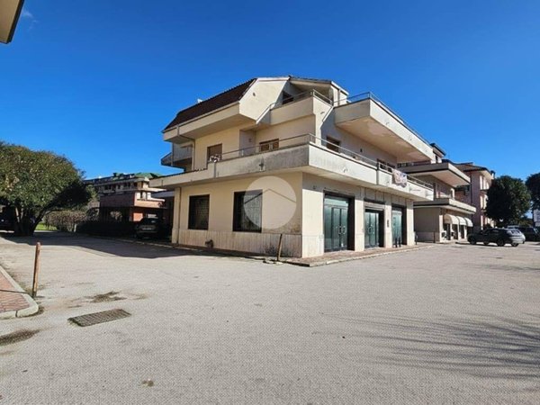 casa indipendente in vendita a Montesarchio