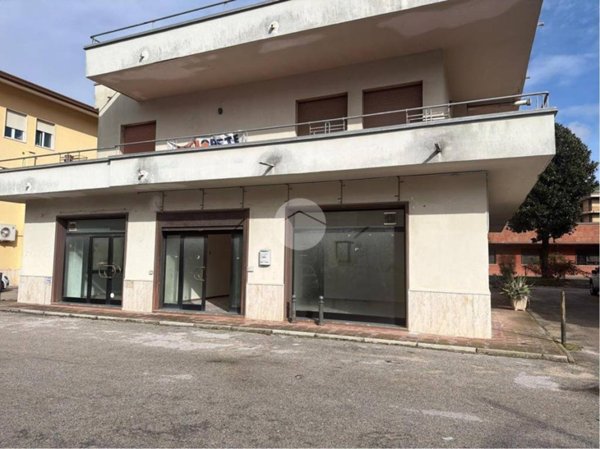 casa indipendente in vendita a Montesarchio