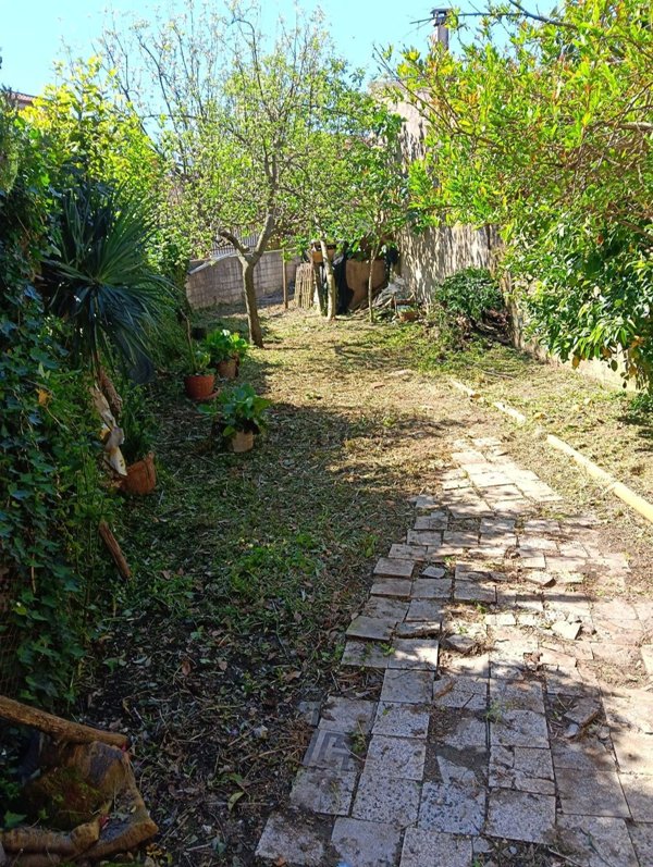 casa indipendente in vendita a Montesarchio