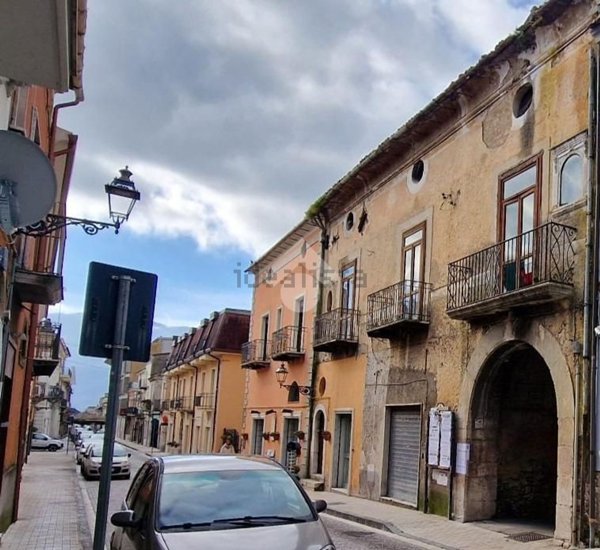 casa indipendente in vendita a Montesarchio
