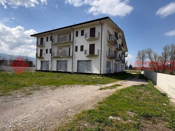 intera palazzina in vendita a Montesarchio