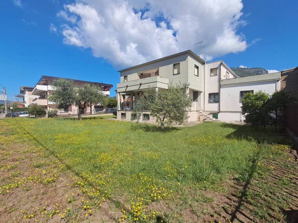 casa indipendente in vendita a Montesarchio in zona Varoni