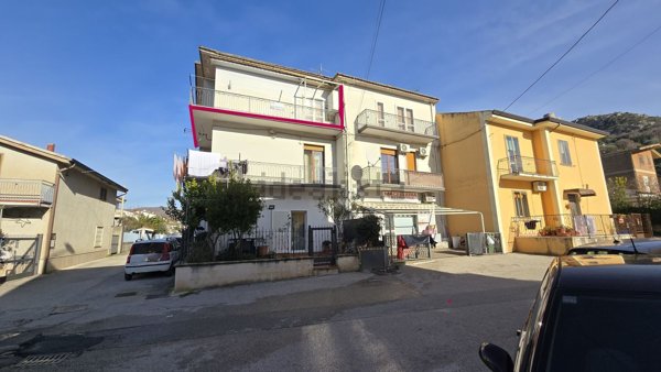 appartamento in vendita a Montesarchio in zona Varoni