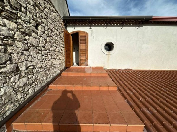 casa indipendente in vendita a Montesarchio in zona Varoni