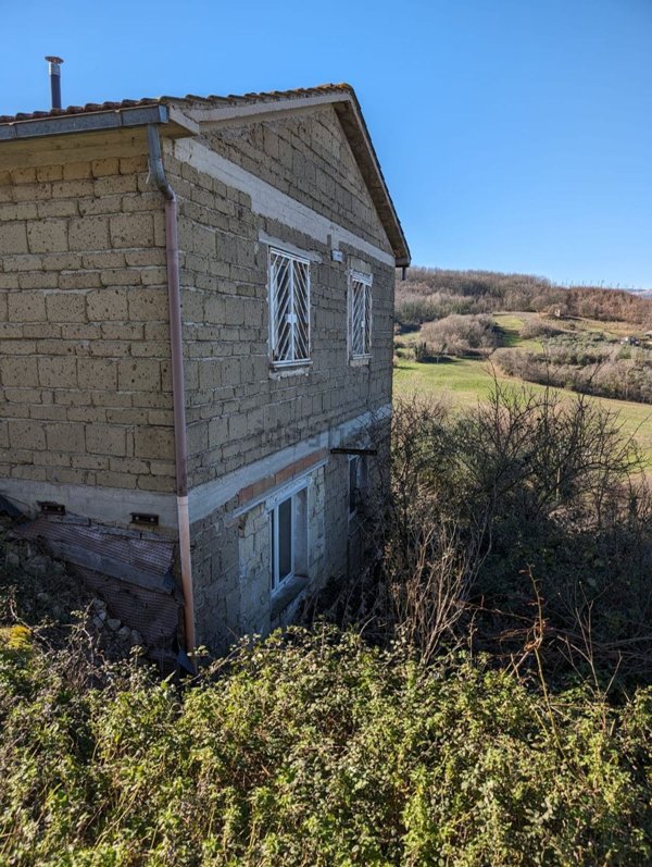 casa indipendente in vendita a Morcone