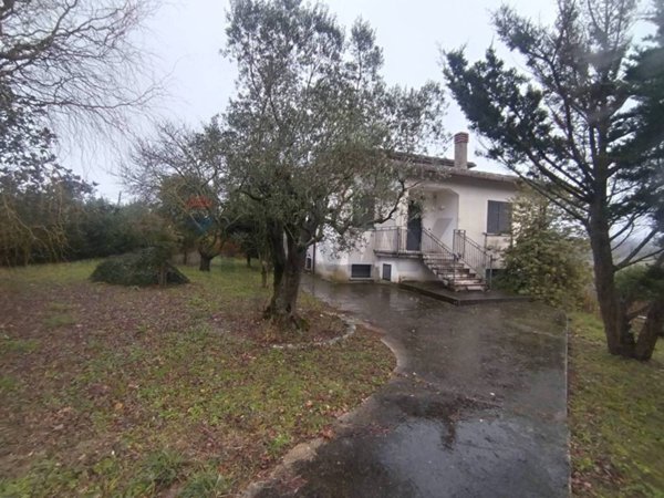 casa indipendente in vendita a Morcone in zona Piana