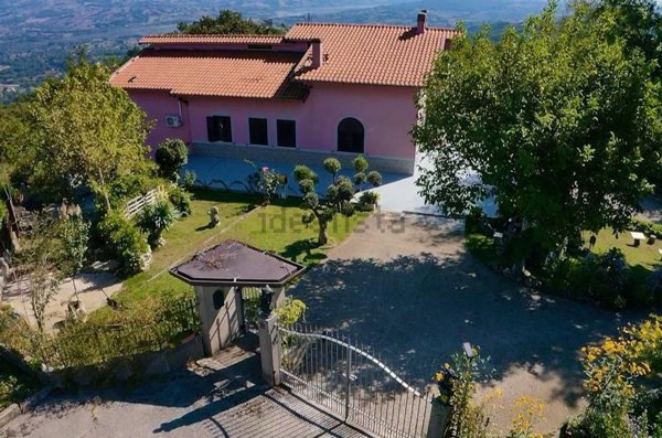 casa indipendente in vendita a Morcone