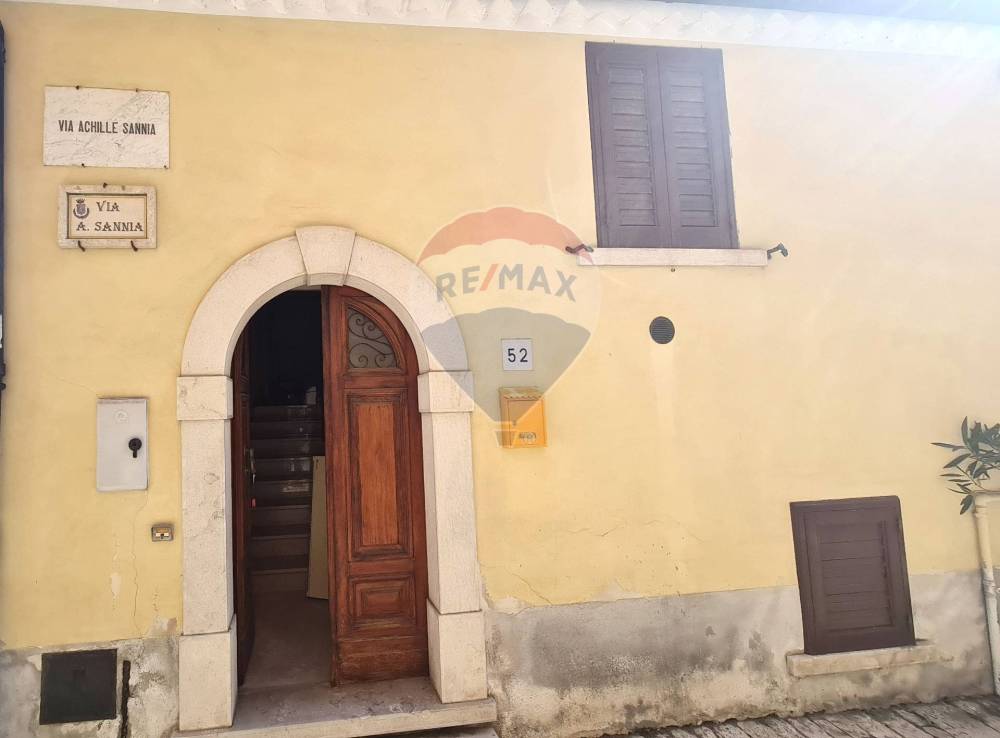 casa indipendente in vendita a Morcone