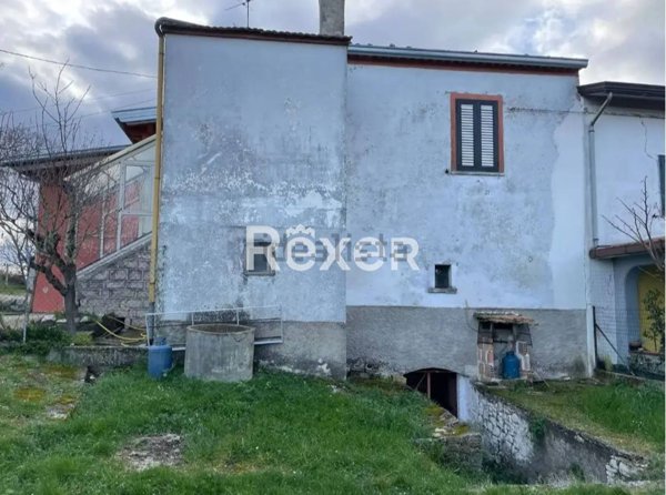 casa indipendente in vendita a Morcone in zona Coste