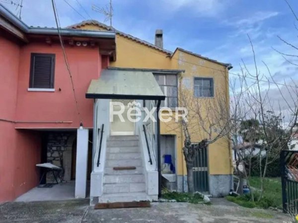 casa indipendente in vendita a Morcone