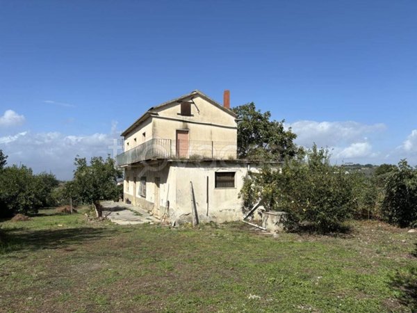 casa indipendente in vendita a Paduli