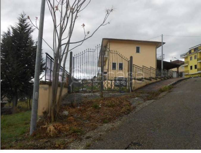 intera palazzina in vendita a Paduli