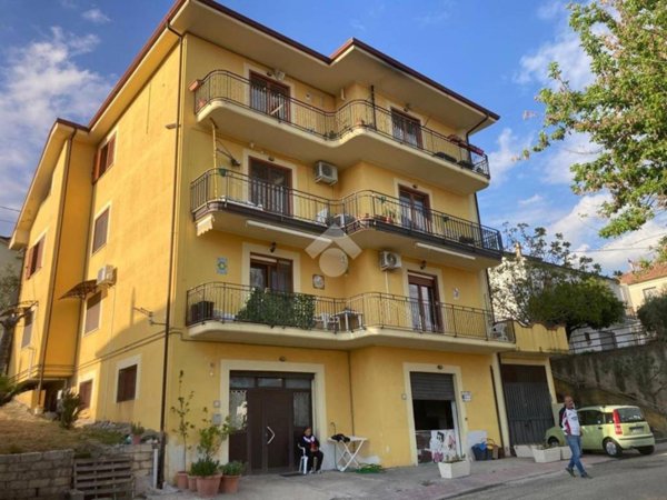 appartamento in vendita a Paduli in zona Piana