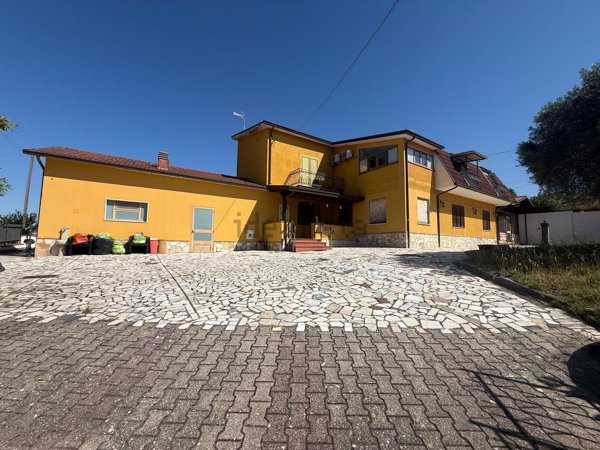casa indipendente in vendita a Paduli in zona Saglieta