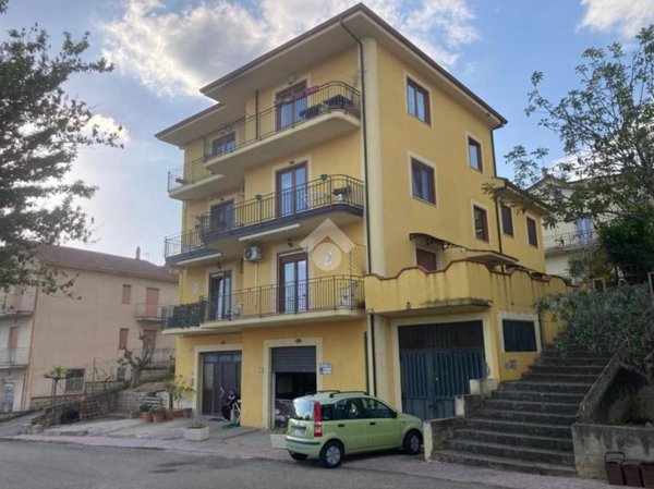appartamento in vendita a Paduli in zona Piana