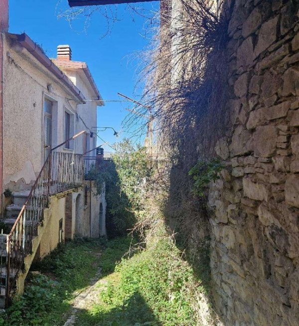 casa semindipendente in vendita a Pago Veiano