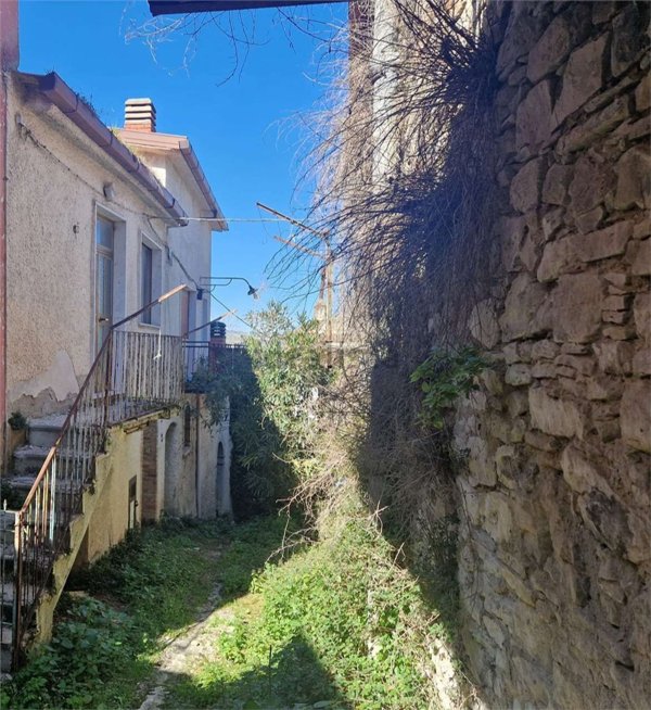 casa semindipendente in vendita a Pago Veiano