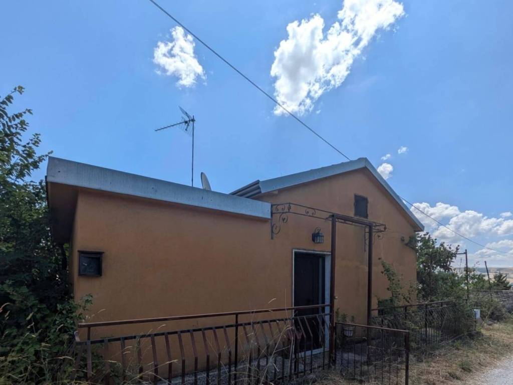 casa indipendente in vendita a Pago Veiano