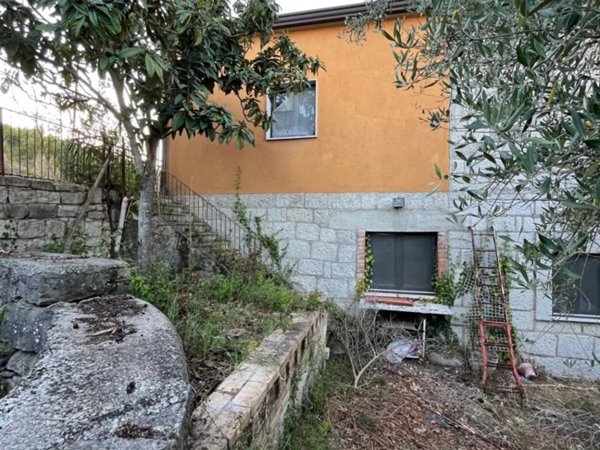 casa indipendente in vendita a Pago Veiano