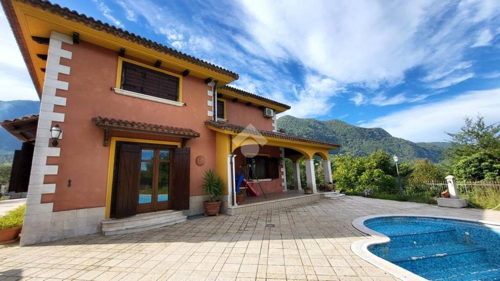 casa indipendente in vendita a Pannarano