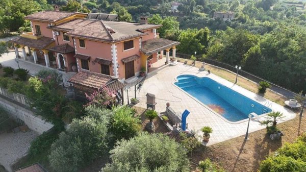 casa indipendente in vendita a Pannarano