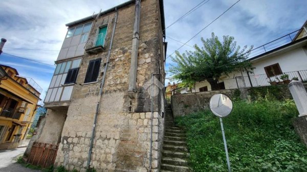 casa indipendente in vendita a Pannarano in zona Selvetelle