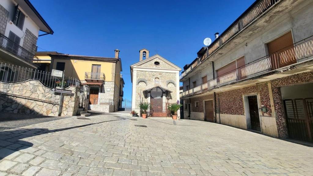 casa indipendente in vendita a Pannarano in zona Selvetelle