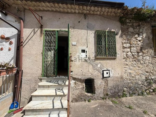 casa indipendente in vendita a Pannarano in zona Selvetelle