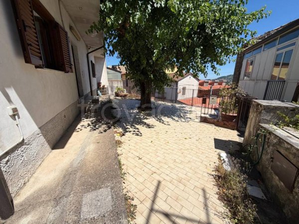 appartamento in vendita a Pannarano in zona Selvetelle
