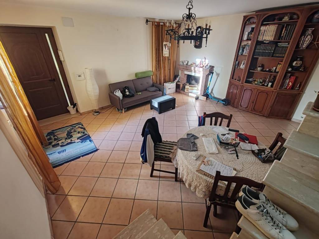 casa indipendente in vendita a Pannarano in zona Selvetelle