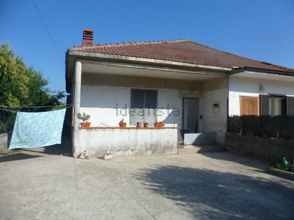 casa indipendente in vendita a Paolisi