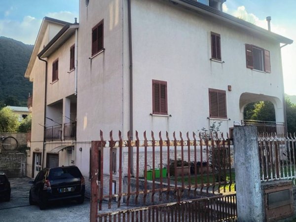 intera palazzina in vendita a Paolisi